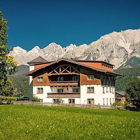 Hotel apartamentowy Dachsteinblick 4*